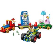 Daisy Store ǀ ve Pixar Oyuncak Hikayesi Kutlama Treni ve Rc Araba 43264-4 Yaş ve Üzeri Araba Hayranı Çocuklar Için Araba Içeren Oyuncak Yapım Seti, Doğum Günü ve Özel Gün Hediye Fikri (206 Parça)
