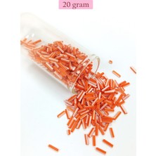Pileli Store Uzun Boru Kesme Boncuk Çap 2mm Uzunluk 10 mm - 20 Gram - Turuncu Beyaz - BNC255