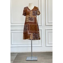 Melek Kol Patchwork Desen V Yaka Viscon Elbise
