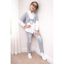 Gamze Akkuş Rosy Gard Taş Detaylı, Kelebek Baskılı Pamuk Gömlek, Taş Detaylı Kot Pantolon ve Bolero 3'lü Kız Çocuk Takım