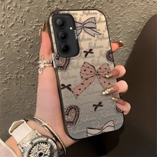 HONTINGA Samsung Galaxy A35 ile Uyumlu Kılıfı Silikon Kenar Sert Arka Düşüme Önleyici Basitlik Anti Düşme Kamera Korumali Fiyonk Desen Telefon Kılıfı Kadın ve Erkek Için Uygundur K1-0844