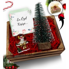 As Gift Mini Kasa Içerisinde Kar Küresi & Çam Ağacı  Hediye Seti