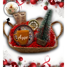 As Gift Hasır Sepetli Kişiye Özel Turuncu Fincan & Çam Ağacı & Gold Metal Kutulu Mum & Türk Kahvesi Hediye Seti