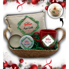 As Gift Hasır Sepetli Kişiye Özel Kanvas Makyaj Çantası & Kırmızı Kupa & Beyaz Metal Kutulu Mum