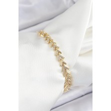 Inure Jewelry Pirinç Sıralı Ok Model Zirkon Taşlı Gold Renk VİP Seri Kadın Bileklik