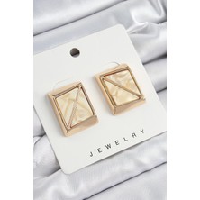 Inure Jewelry Pirinç Krem Üçgen Kesim Detaylı Kare Model Vintage Gold Renk Kadın Küpe