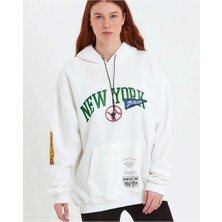 Kadın Oversize Kapüşonlu Cepli Ön Kol Baskılı 3 Iplik Pamuklu Hoodie Sweatshirt - Beyaz