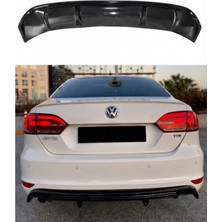 Volkswagen Jetta Makyajsız R Difüzör – Dayanıklı Plastik, Sportif Tasarım!