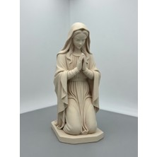 Onyx 3D Baskı Diz Çökmüş Meryem Ana Figürü - Dekoratif Dini Heykel