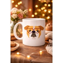 TeknoKapsül Kalpli Gözlüklü Ingiliz Bulldog Tasarımlı Porselen Kupa Model 52 – Sevimli Köpek Desenli Kahve &amp; Çay Kupası