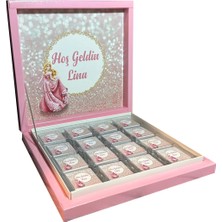 Blackeye Chocolate Kişiye Özel Isimli Kız Bebek Karton Kutulu Bebek Çikolatası (32 Adet Madlen Çikolata)