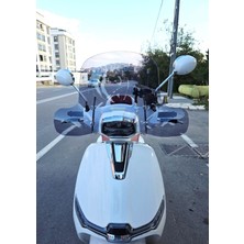 Motocam Yuki Risotto 125 Ön Cam 2022-2026 Model 43CM Füme Renkli 4mm Elcikli Aparatsız