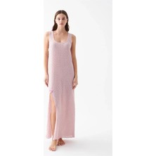 Alfa Aksesuar 03 Moda Kadın Pembe Dantel Dokulu Yırtmaçlı Uzun Gecelik – Zarif ve Rahat Uyku Geceliği Beruflic