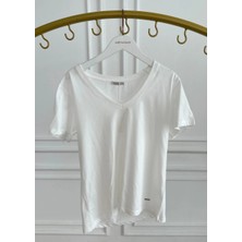V Yaka Basic T-Shirt