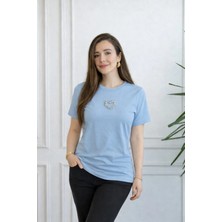 Önü Kalp Taş Detaylı Fitilli T-Shirt