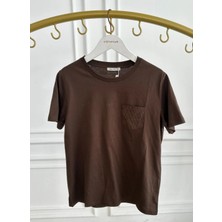 Cep Taş Detaylı T-Shirt