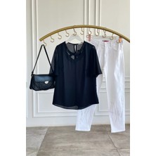 Yakası Taşlı Pencere Detaylı Kolları Volanlı Bluz