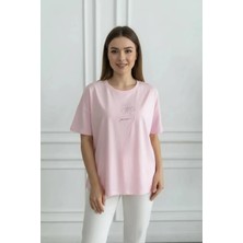 Önü Çiçek Nakış Işlemeli T-Shirt