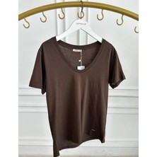 V Yaka Basic T-Shirt