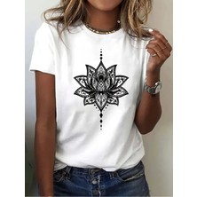Unisex Oversize Baskılı Pamuklu Bisiklet Yaka Kısa Kollu Beyaz T-Shirt Amarylli̇s Çi̇çeği̇