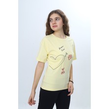 Toontoy Kız Çocuk Bisiklet Yaka Düşük Omuz Kısa Kollu Kalp Nakışlı Baskılı Tişört  24969