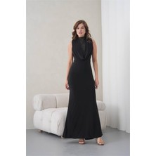 Neşeli Butik Kadın Siyah Degaje Yaka Dantel Detaylı Maxi Boy Abiye Elbise NBS9385