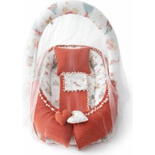 Jaju Baby Kiremit Örgü Kumaş ve Müslin Kumaş Ponponlu Babynest ve Yorgan Oyuncak Aparat ve Tül Set