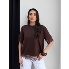 Esra Helvacı Sırt Dantel Detay Tshirt