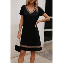 Evyora Kadın Kısa Kollu V Yakalı Etnik Desen Şerit Detaylı Viskon Elbise