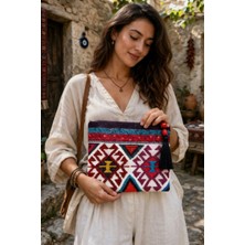 Uretti - Sümeyya 2589 9816 El Yapımı Etnik Kilim Desen Bordo Boncuk Işlemeli Siyah Püsküllü Clutch Çanta