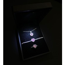 C&On Design Işıklı Kutuda Çelik Kolye Bileklik Yüzük 3 Set Hediyelik Set Sevgililer Günü Hediyesi