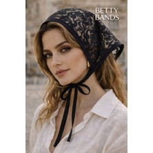 Betty Bands Siyah Dantel Tül Bandana – Bağlamalı Şık Saç Aksesuarı | Vintage & Romantik Stil