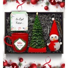 As Gift Yılbaşı Temalı Kişiye Özel Kırmızı Kupa & Çam Ağacı Mum& Kardan Adam Hediye Seti