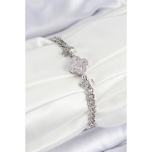 Evyora Pirinç Zirkon Taşlı Yonca Model Gümüş Renk Kadın Bileklik