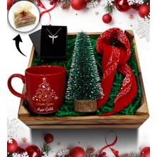 As Gift Mini Kasa Içerisinde Kişiye Özel Kırmızı Kupa & Çam Ağacı & Melek Kolye & Fular Hediye Seti