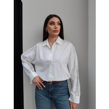 Esra Helvacı Omuz Dantelli Oversize Gömlek