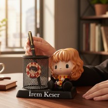 Keyfim Shop Kişiye Özel Hermione Temalı Kalemlik ve Masaüstü Organizer – Isim Yazılı Sevimli Figürlü Kalem Tutucu