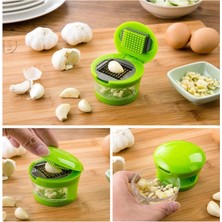 isiltikidsmoda 2 Farklı Bıçaklı Hazneli Kapaklı Pratik Sarımsak Soğan Rendesi ( Lisinya )