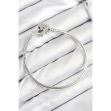 Pirinç Charm Zirkon Taşlı Yıldız Model Gümüş Renk Kadın Bileklik