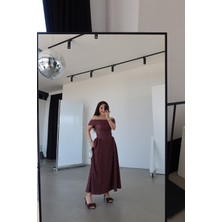Özge Özgenç Madonna Yaka Puantiyeli Midi Boy Elbise