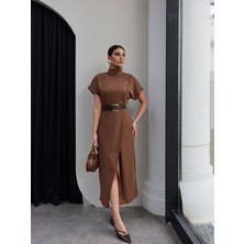 Esra Helvacı Dik Yaka Kemerli Midi Elbise