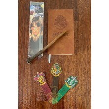 Miamantra Harry Potter Temalı Hediye Seti /harry Potter Işlemeli Deri Defter, Asa Şeklinde Kalem ve 3 Adet Kitap Ayracı Seti-Model 3