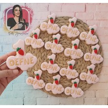 Tatlı Armağanlar 1 Yaş Gold Isimli Çilek Figürlü Model Doğum Günü Butik Kurabiye - 20 Adet