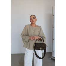 Özge Özgenç Pelerin Bluz