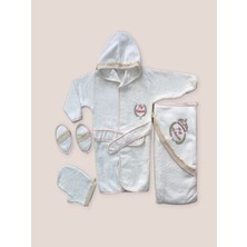 Uravas Store 0-6 Ay Kaplan Nakışlı Bornozlu 5li Kız Bebek Havlu Silgi Takımı