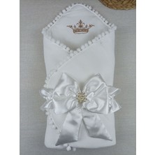 Uravas Store Yenidoğan Sahra Taç Nakışlı Topçik Kenar Lüks Kundak Bebek Battaniyesi