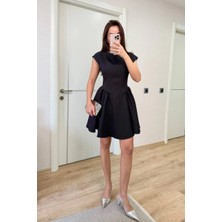 Velmora Fashion Sırt Dekolteli Çan Detaylı Mini Elbise - Siyah -