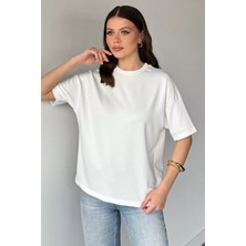 Gülseli Bisiklet Yaka Kadın Tişört P-00020952