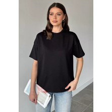 Gülseli Bisiklet Yaka Kadın Tişört P-00020952
