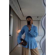 Özge Özgenç Pileli Tasarım Gömlek